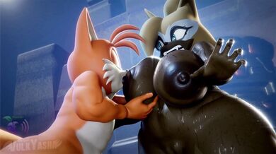 Watch as the adorable fox tail gets fully hydrated while enjoying a warm bath.