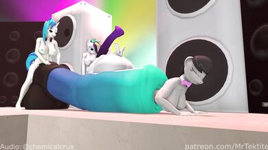 The Vinyl Toy - Tavi and the Cock Vore