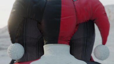 Fart Warning: Talia al Ghul vs Harley Quinn