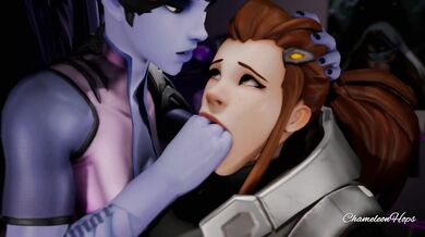 Brigittes mouth fisting adventures with the Chameleon Hops