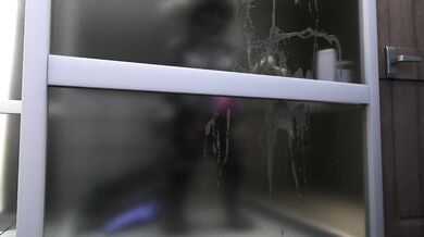 Wow! This hot babe is taking a shower, and her tiger stripes are getting all wet and sexy! Shes definitely a HO-RS3!