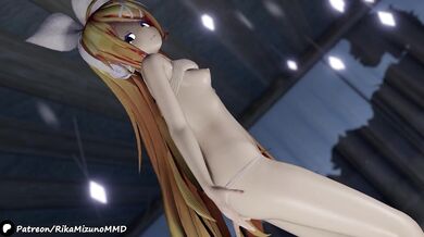 "Twerking the night away with Rin, Kagamine's sultry dance moves leave you breathless!"