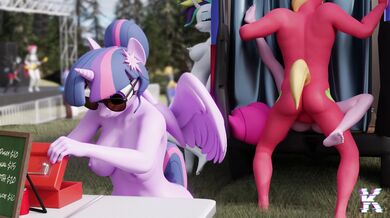 Camping in the Kinky Desert: Coochella [Kink]-vas