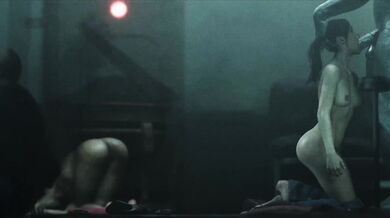 Claire & (MrX Nude) & Leon, Side Angle