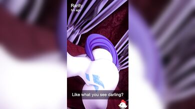 Daring Dressage on the Dirty Desk, Starring Rarity and Snapchat