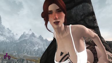 A young lady who is a perfect match for the lonely giant, comes with a special gift to please him