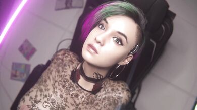 Judy Alvarez Tests Her New Gaming Chair with Nylonica [4K]