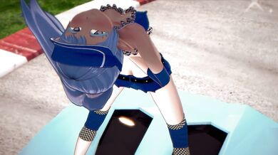 Sexy Elise Squats Back and Forth in Seductive Dance Moves!