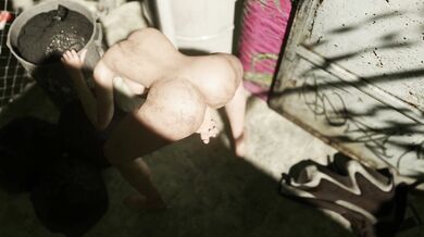 One-night stand in the rain: The naked solo version of Zaras adventure