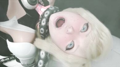 In this virtual reality fight, two bionic warriors battle it out for dominance in a futuristic arena